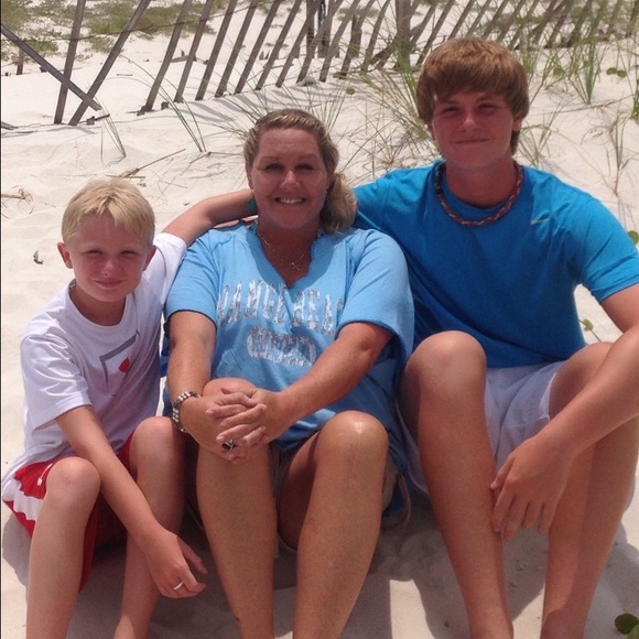 Meet your seller. - Picture 3 of 4