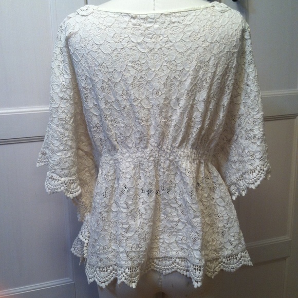 ❌SOLD❌Lace Batwing Boho Top - Picture 4 of 5