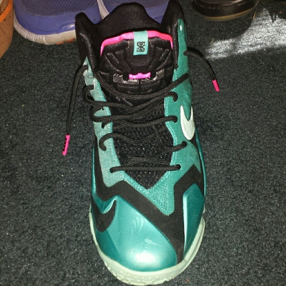 LeBrons - Picture 3 of 3