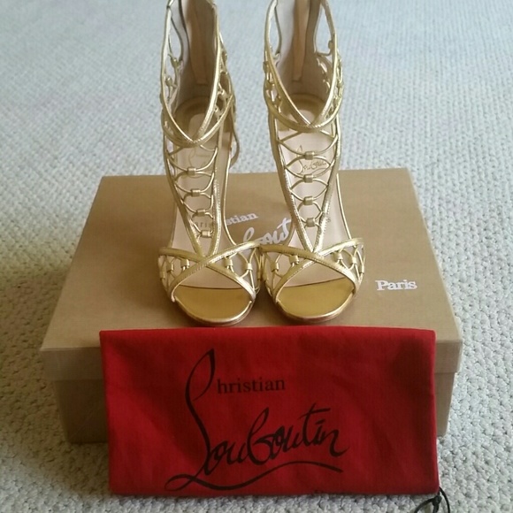 NWB Christian Louboutin pumps **NEGOTIABLE** - Picture 2 of 4