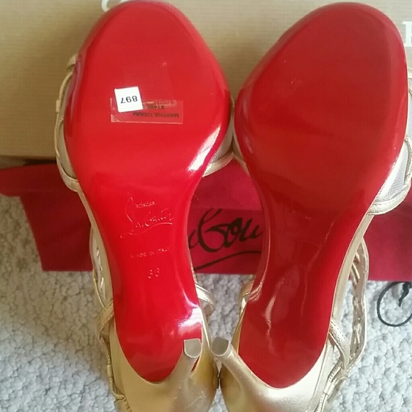 NWB Christian Louboutin pumps **NEGOTIABLE** - Picture 3 of 4