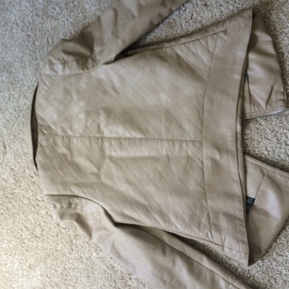 Leather jacket - Picture 3 of 3