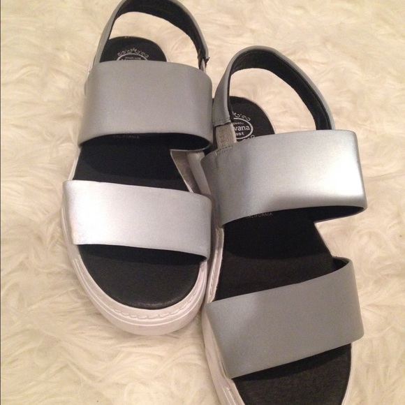 Silver metallic Jeffrey Cambell brand new - Picture 3 of 4