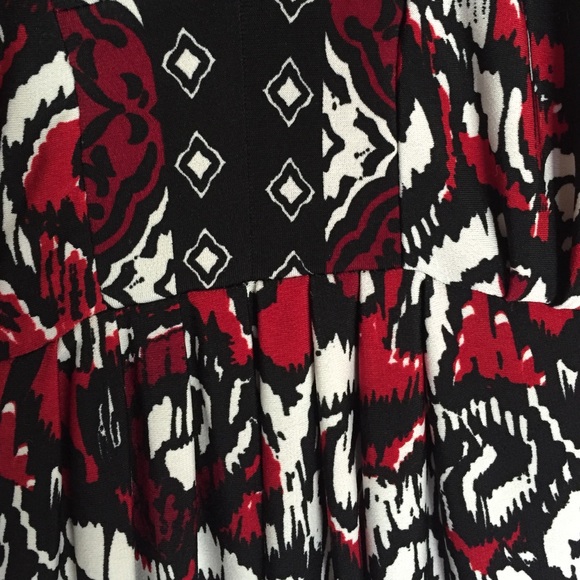 DONATED Deep V-neck empress waist tunic/dress. - Picture 2 of 4