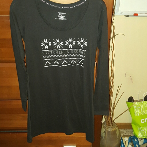 Victoria Secrets sleep gown