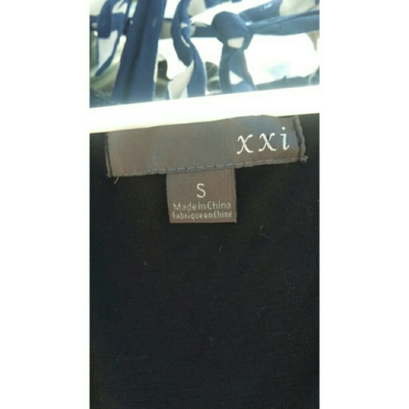 Never Been Worn Dress - Picture 2 of 3