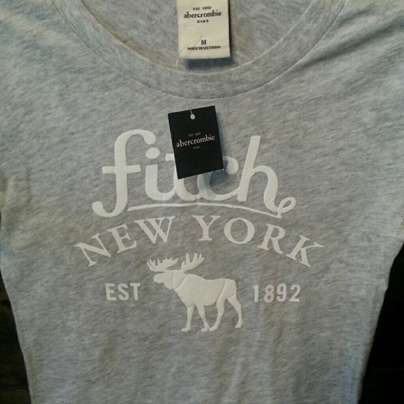 New kids Abercrombie Heather gray top - Picture 2 of 2