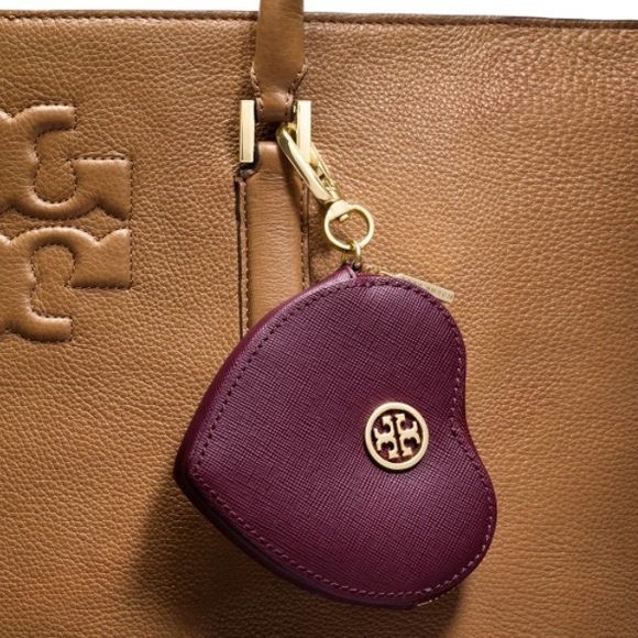 ❌SOLD❌ TORY BURCH HEART KEY COIN POUCH - Picture 2 of 4