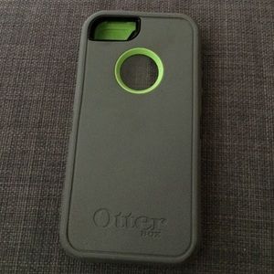 iPhone 5/5s otter box