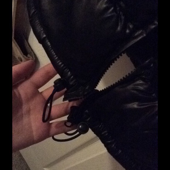 black vest - Picture 2 of 3