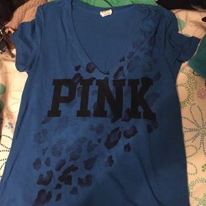 PINK v-neck cheetah print