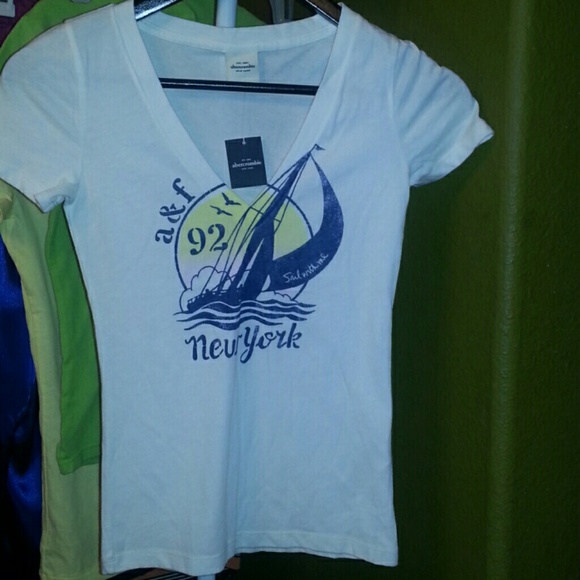 New Abercrombie kids top - Picture 3 of 3