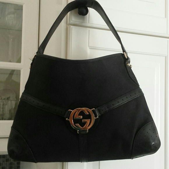 Gucci Handbags - Gucci hobo bag