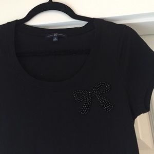 Black Gap Short Sleeve Tee with Bow Beaded Detail