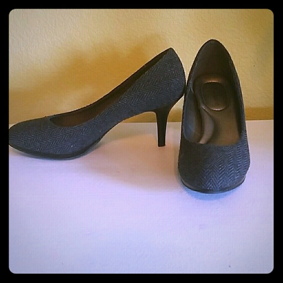 Sophisticated Like New Heels