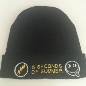 5 seconds of summer beanie