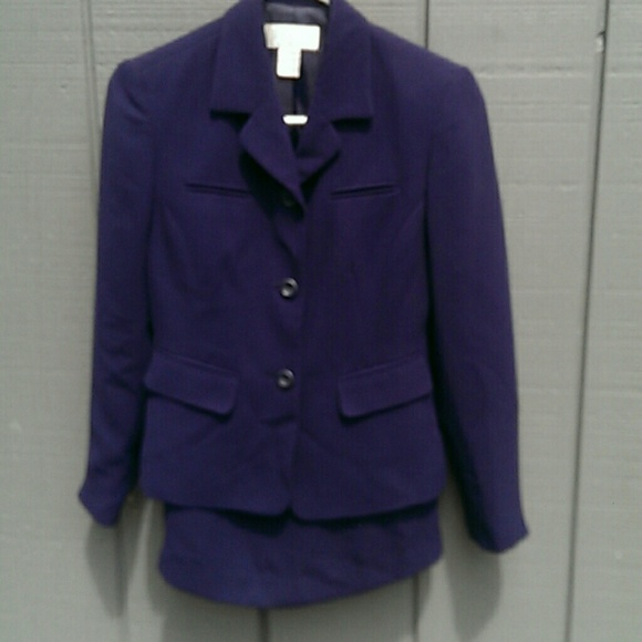Petite Sophisticate navy blue skirt suit