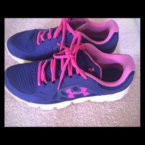 Under Armour Women's Sneakers.  Size 10.