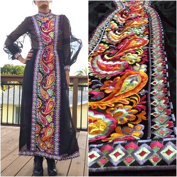 *SOLD* Stunning Vintage Sheer Embroidered Dress - Picture 2 of 4