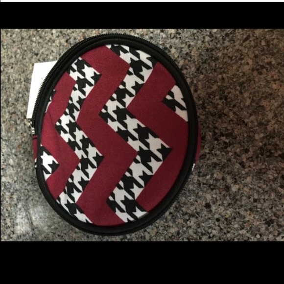 GAME DAY SALE! Crimson houndstooth chevron 6" case