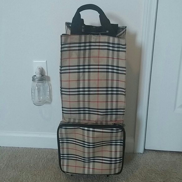 burberry roller bag