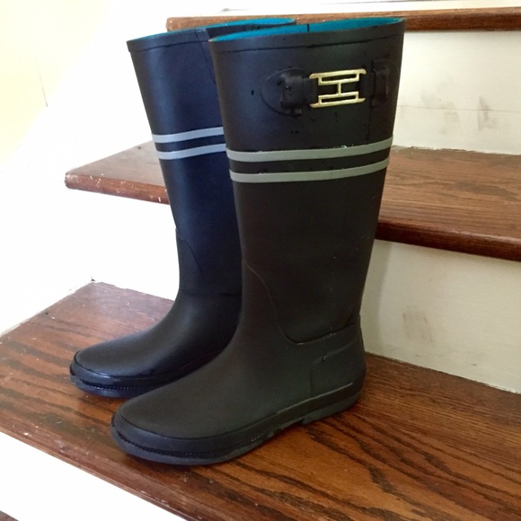 Hunter Shoes - Black Rain Boots MAKE AN OFFER