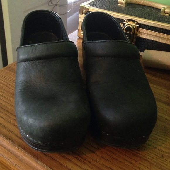 Dansko - Black Suade