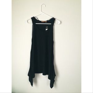 Belldini black sleeveless light sweater