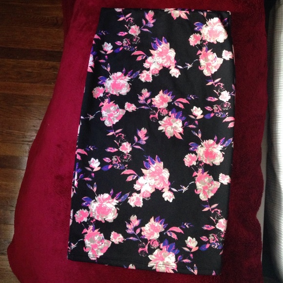 Floral printed skirt
