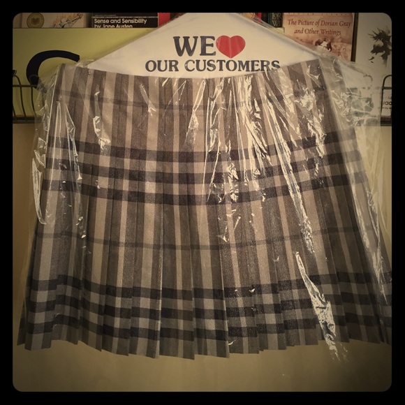 Burberry new classic check metallic pleated skirt