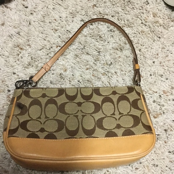 COACH PURSE 🍂🌼🍂AUTHENTIC💥flash sale💥 - Picture 3 of 4