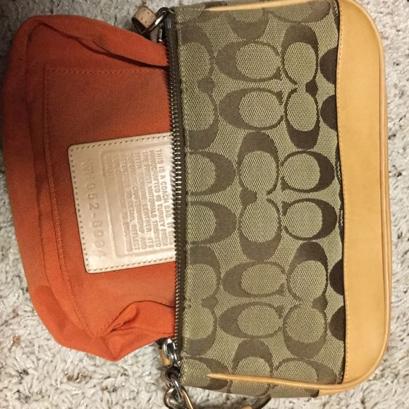 COACH PURSE 🍂🌼🍂AUTHENTIC💥flash sale💥 - Picture 4 of 4