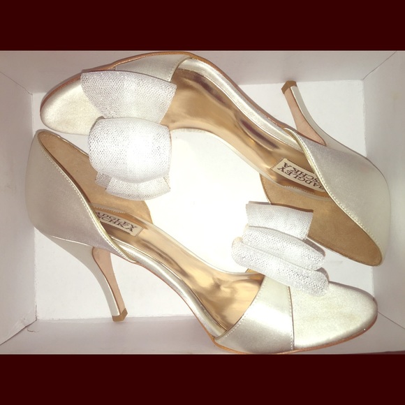 Badgley Mischka shoes Evening Wedding Prom  satin