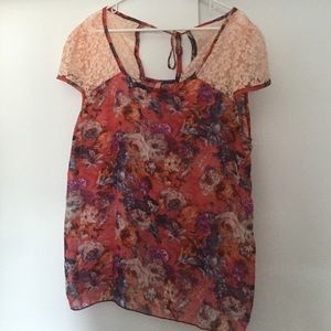 Chiffon like floral blouse