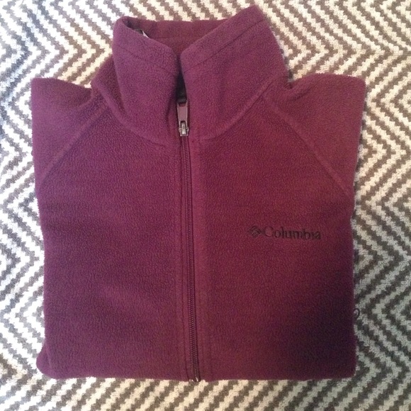 Dark purple Columbia jacket! Very warm😍 - Picture 1 of 2