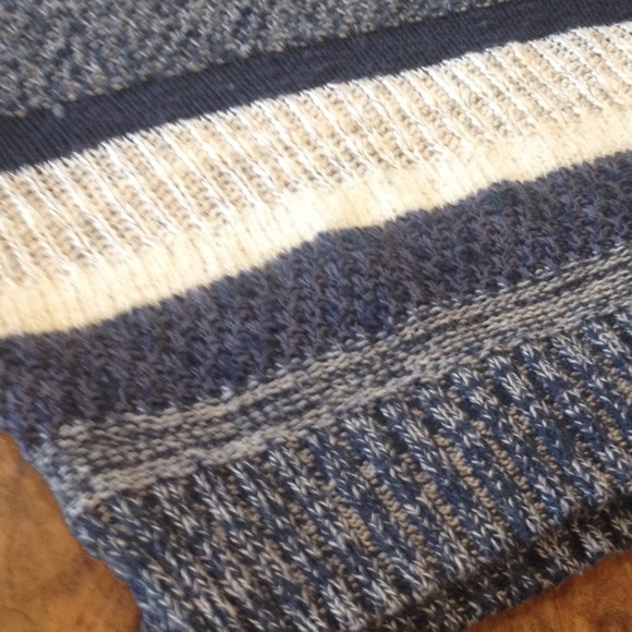 Sweater - Picture 2 of 3