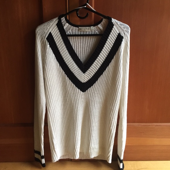 NWOT Cable knit sweater