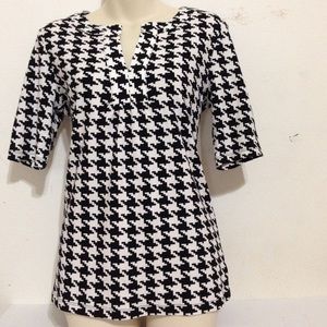 Jones New York Houndstooth Print Knit Top