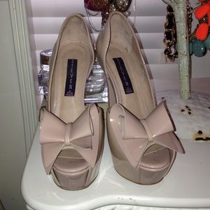 Steve Madden patent leather platforms