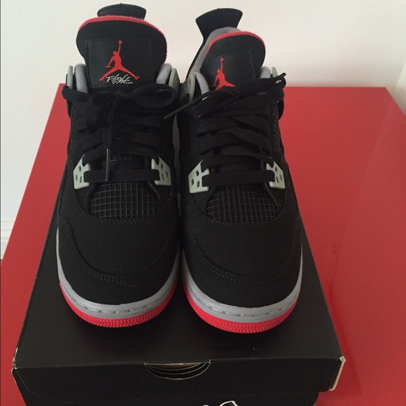 Air Jordan Retro 4 "Bred" - Picture 2 of 4