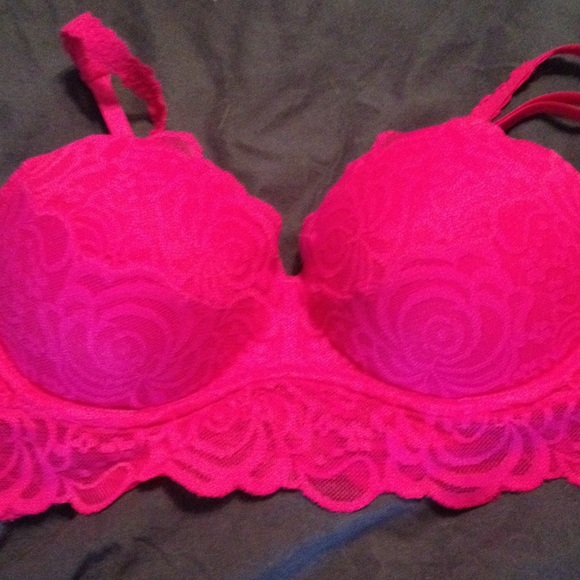 PINK bra MAKE AN OFFER