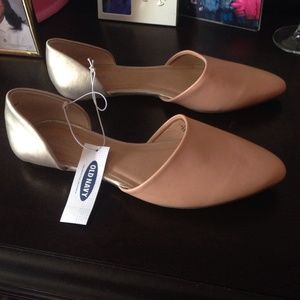 Pointed toe flats