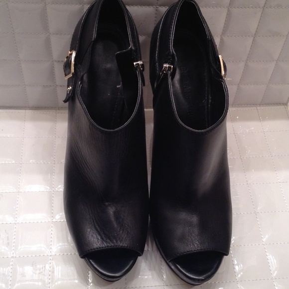 Enzo Angiolini black open toe bootie - Picture 2 of 4