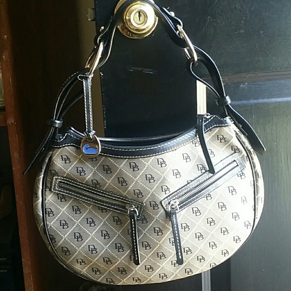 Dooney & Bourke Handbags - Dooney and Bourke handbag