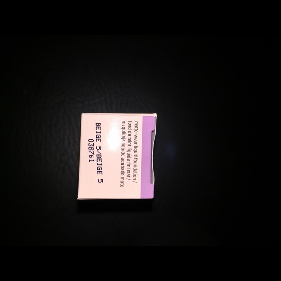 Mary Kay matte wear liquid foundation Beige 5 NIB