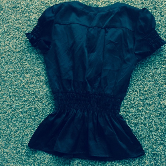 Black size small top - Picture 2 of 3