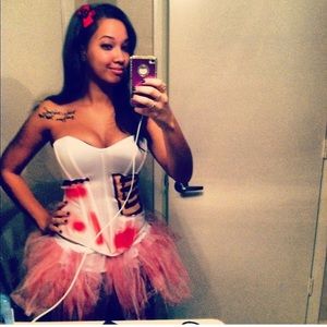 Sexy Halloween outfit small dead/zombie woman