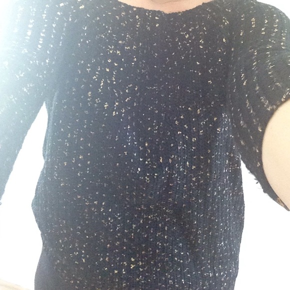 Black and Gold Sweater - Picture 2 of 3