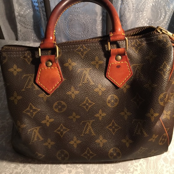 Authentic Louis Vuitton speedy 25