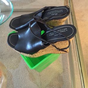 Cork heel, brown Couture Donald Pliner !